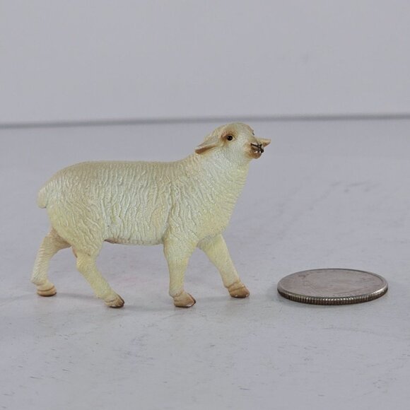 Breyer Reeves Miniature Sheep Figure Collectible Toy Farm Animal - Picture 2 of 7